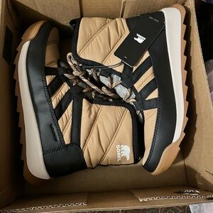 SOREL WHITNEY™ II PLUS LACE UP SNOW BOOT